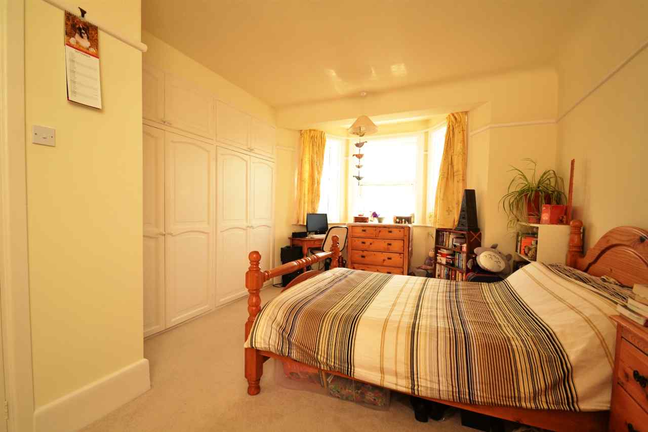 resized-2349823-bed 1 small.JPG